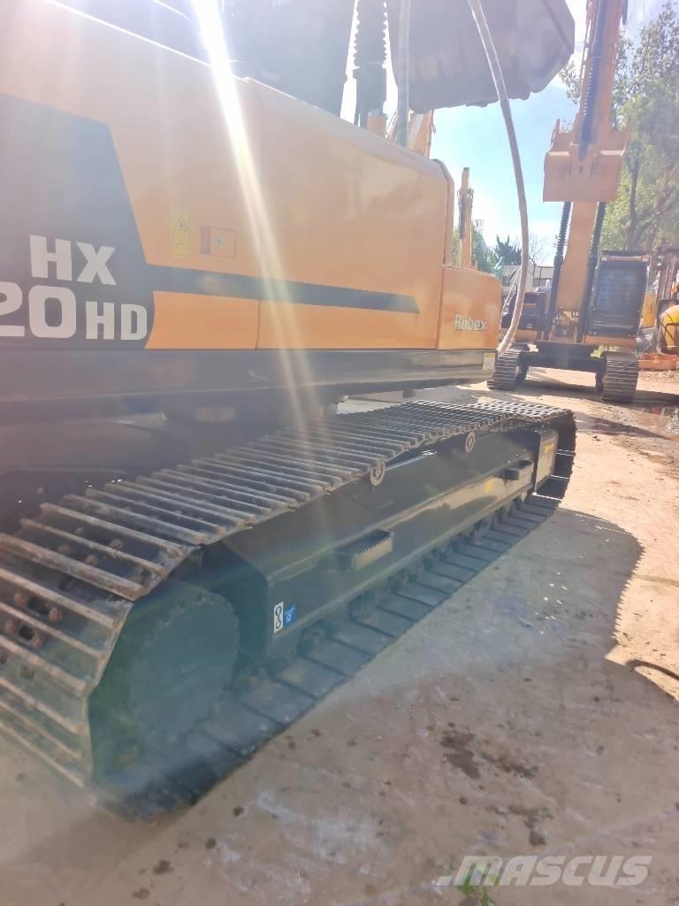 Hyundai HX220HD Vikšriniai ekskavatoriai