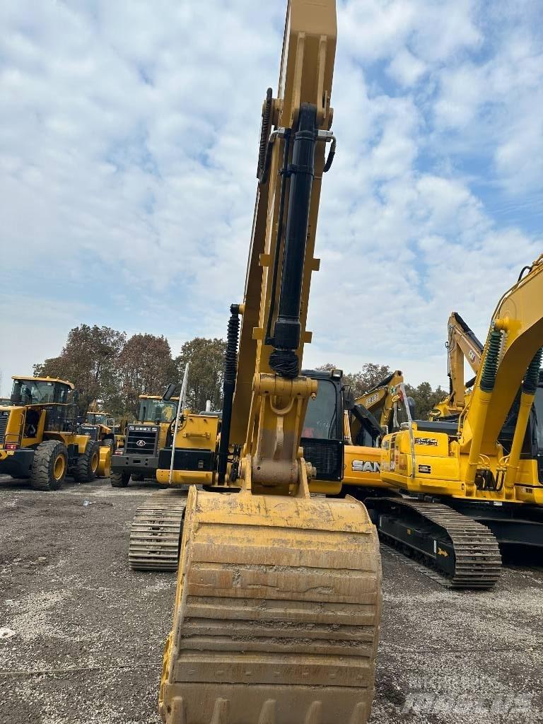CAT 320 D2 Vikšriniai ekskavatoriai