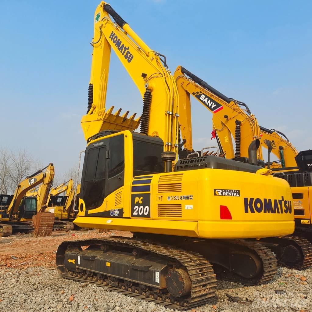 Komatsu PC 200-8 Vikšriniai ekskavatoriai