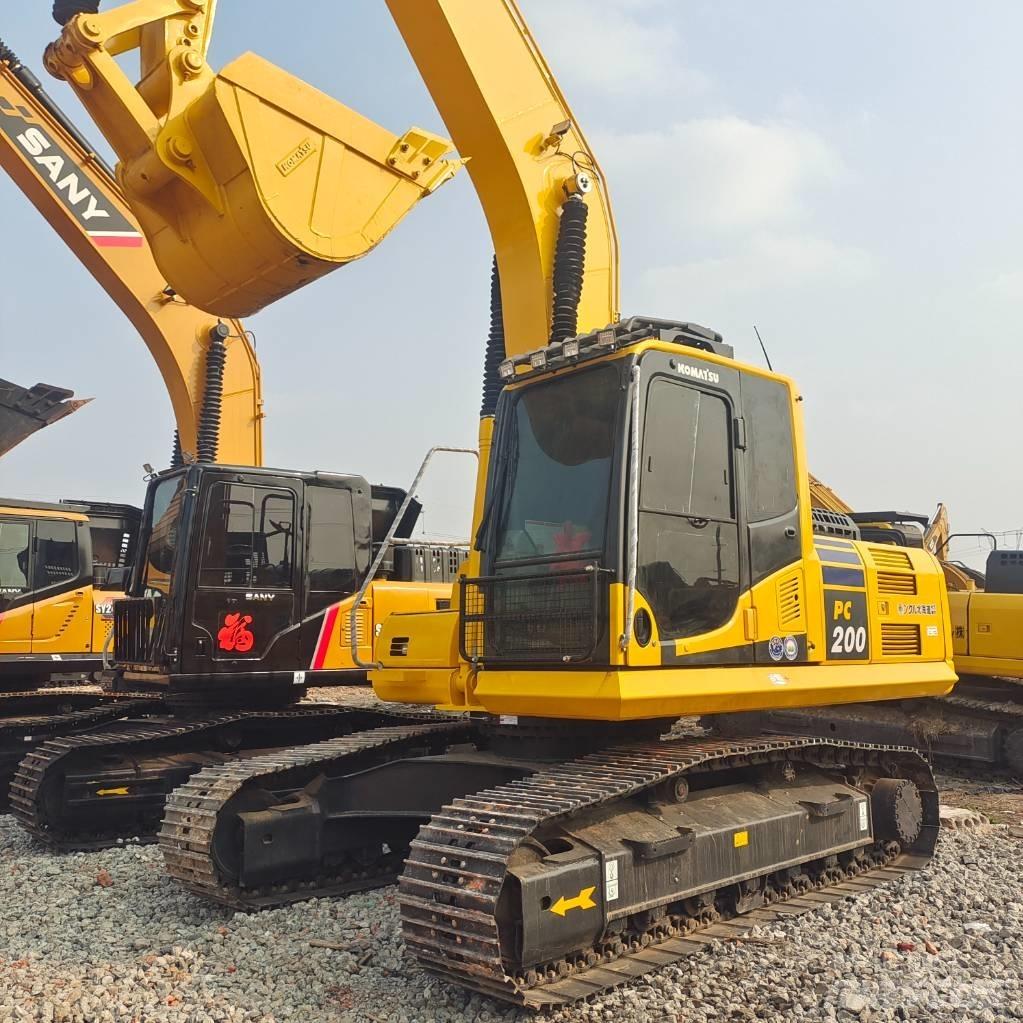 Komatsu PC 200-8 Vikšriniai ekskavatoriai