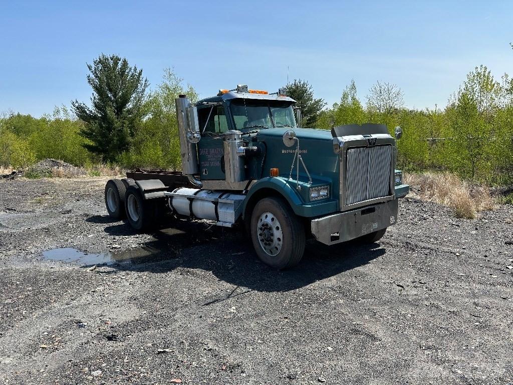 Western Star 4964FX Naudoti vilkikai