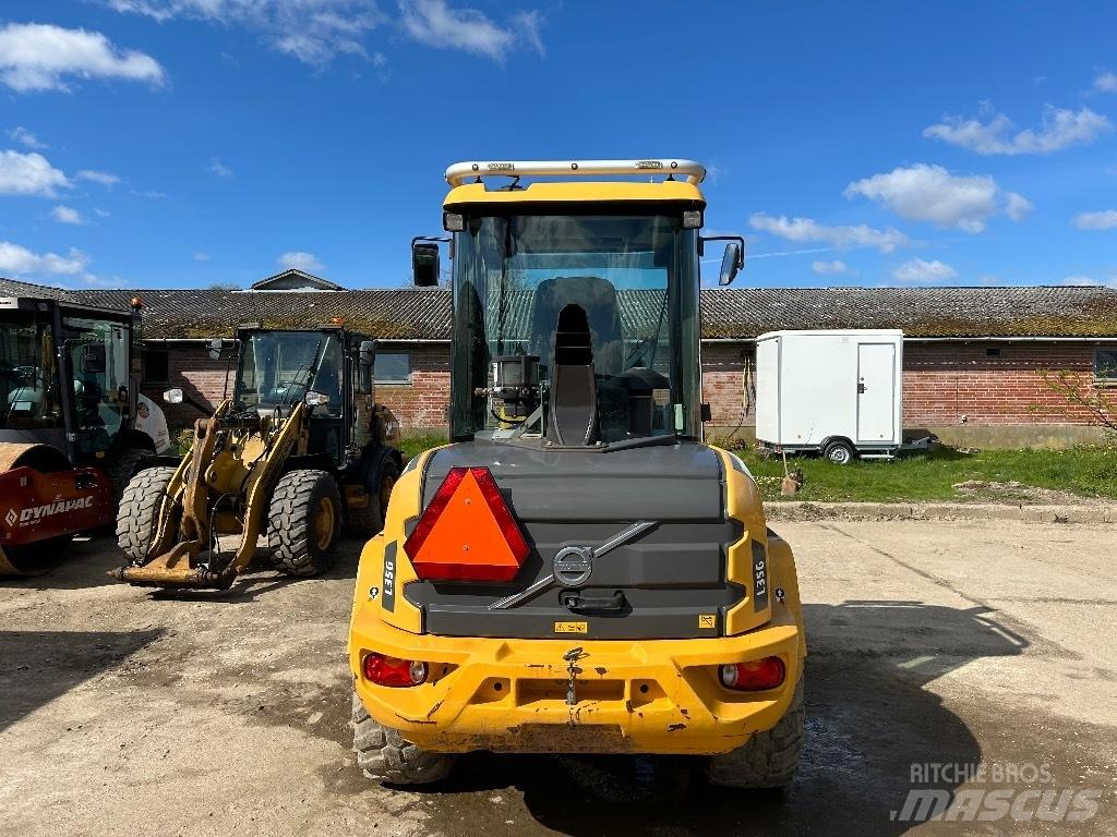Volvo L 35 G Naudoti ratiniai krautuvai