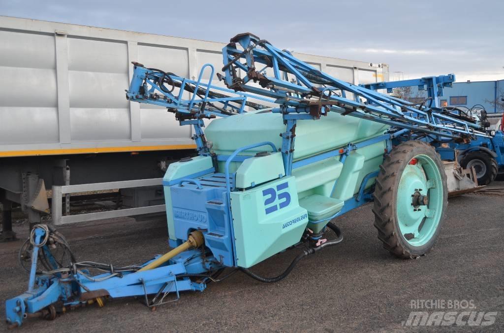 Berthoud Racer 25 Prikabinami purkštuvai