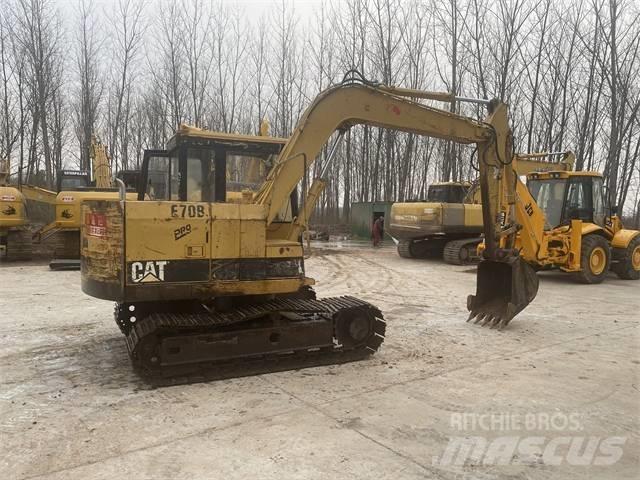 CAT E70B Vikšriniai ekskavatoriai