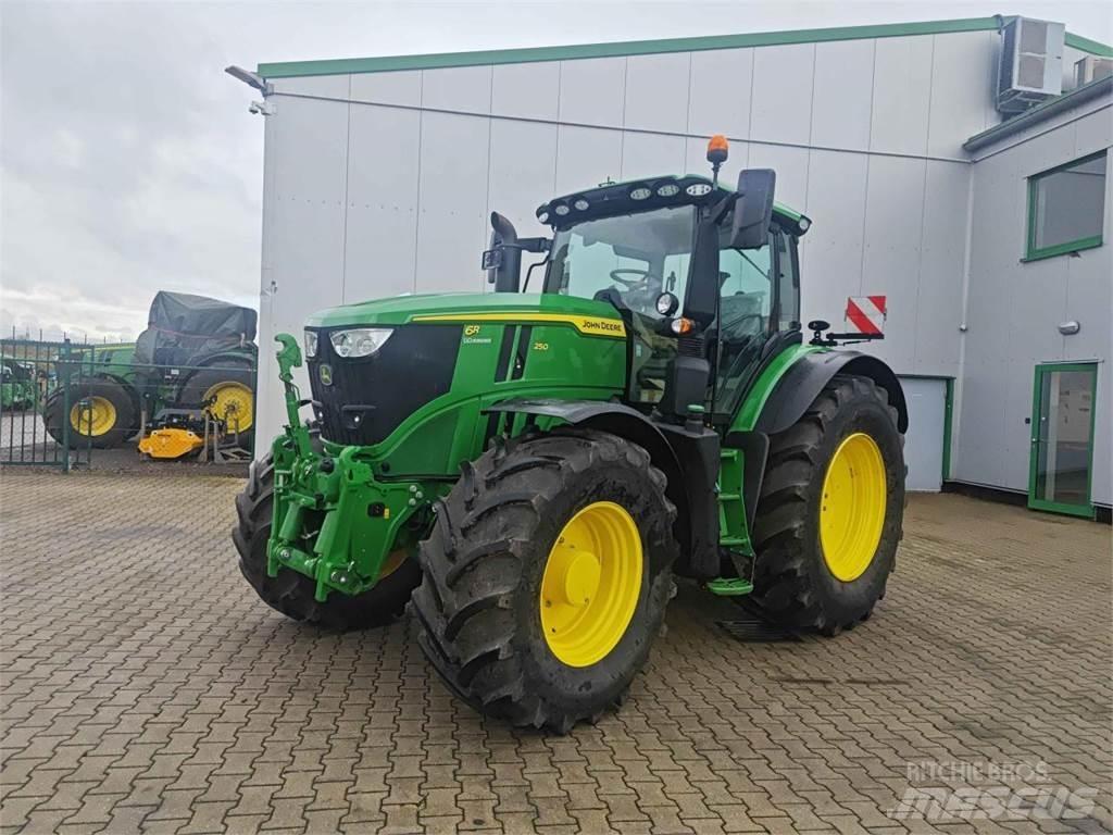 John Deere 6R 250 Traktoriai