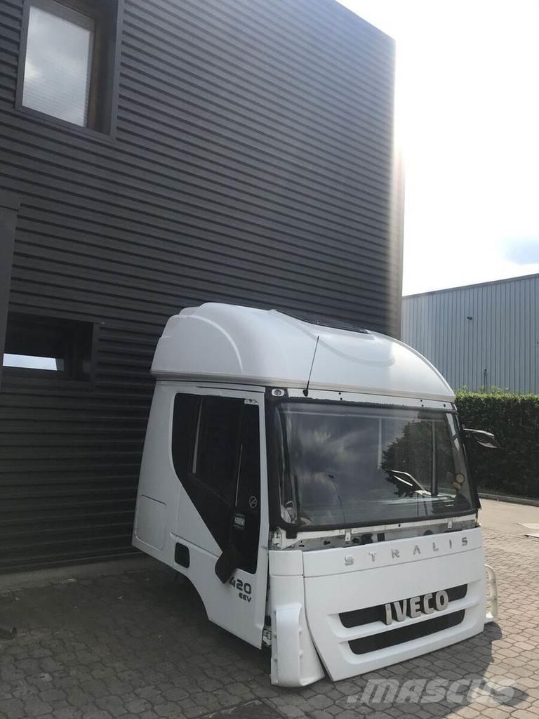 Iveco Stralis AT Kabinos ir salonai