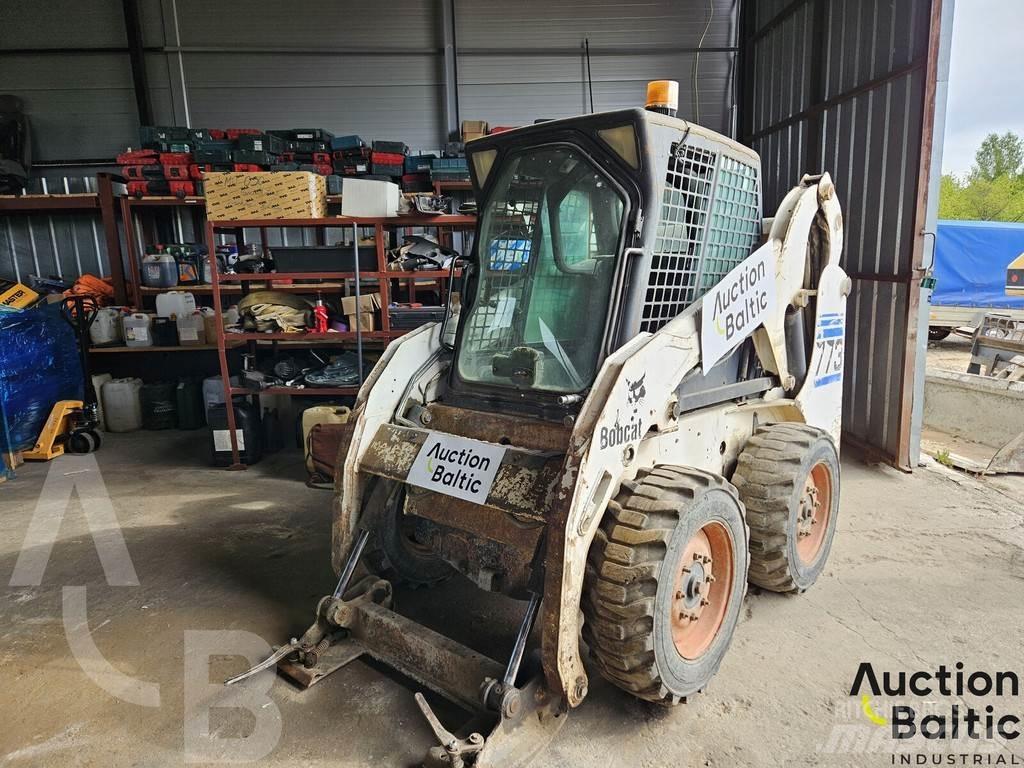 Bobcat 773 Krautuvai su šoniniu pasukimu