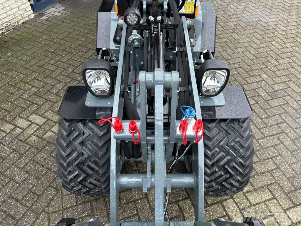 Giant G1500 Xtra Mini krautuvai
