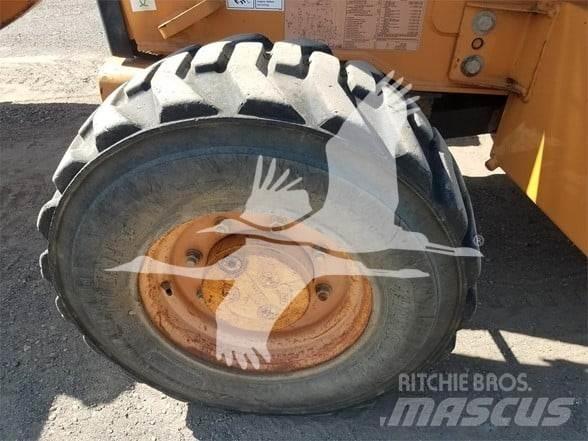 CASE 580M III Ekskavatoriniai krautuvai