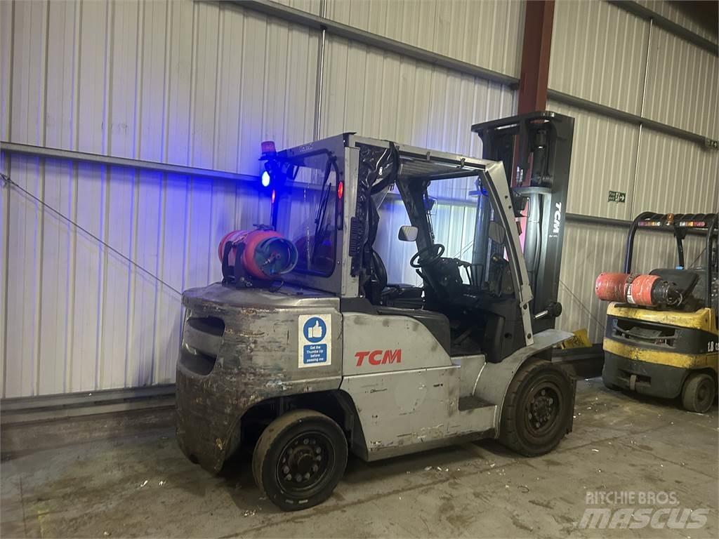 TCM J1F4A40LQ LPG (dujiniai) krautuvai