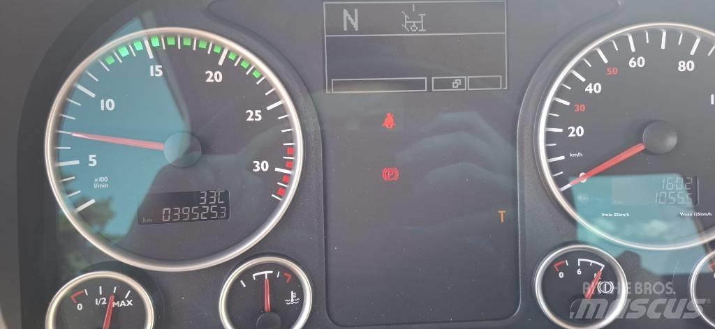 Palfinger P300 KS Ant vilkikų montuojamos kėlimo platformos