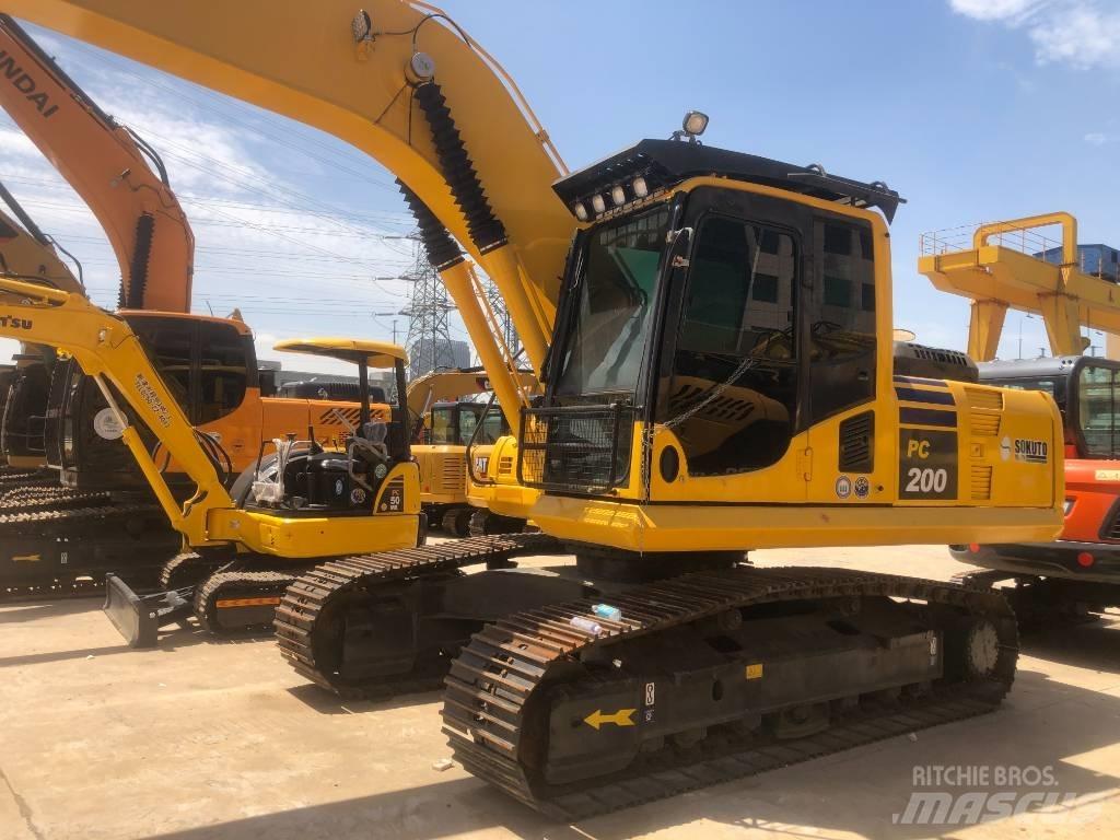 Komatsu PC200 Vikšriniai ekskavatoriai