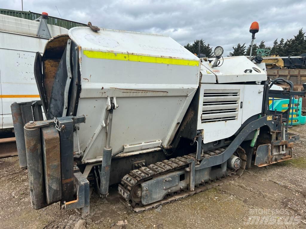 Bomag BF 223 C Asfalto klotuvai