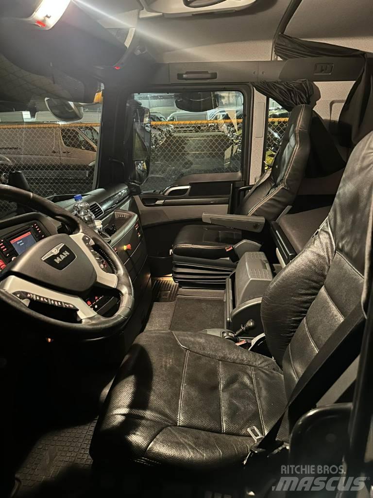 MAN TGX 26.560 Savivarčių priekabų vilkikai