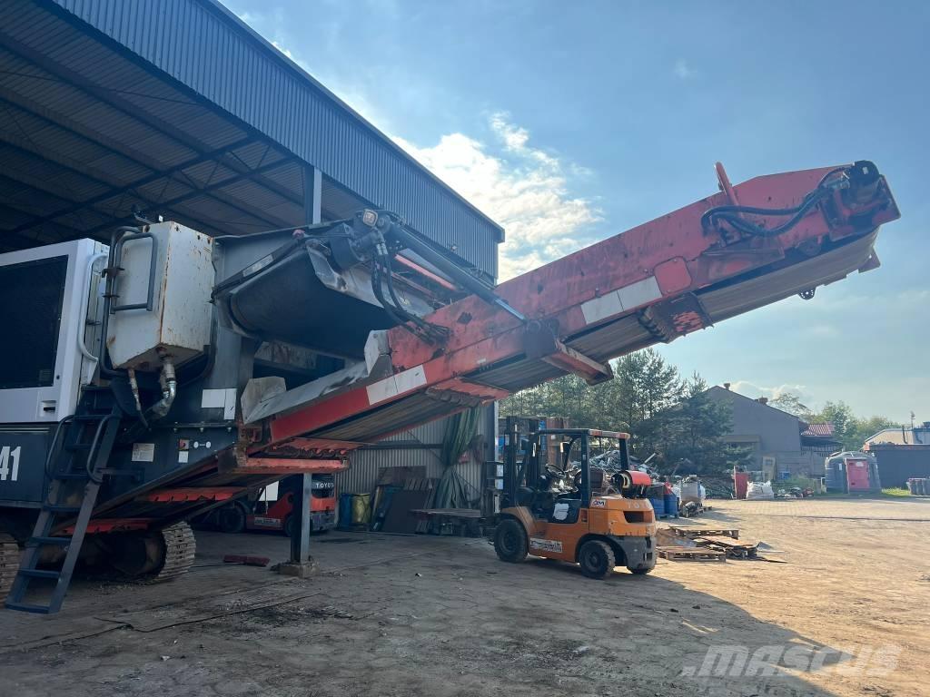 Sandvik QJ 241 Mobilūs smulkintuvai