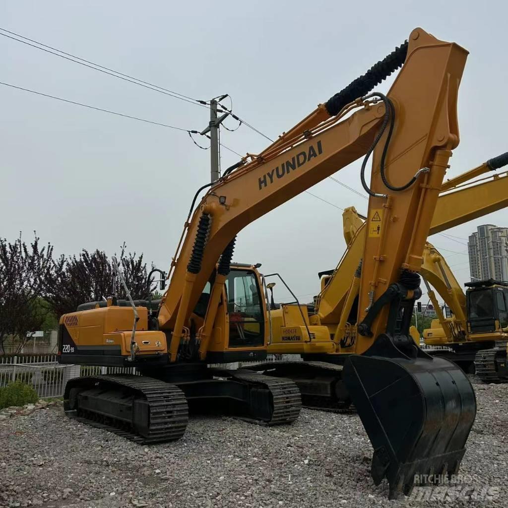 Hyundai 220-9s Vikšriniai ekskavatoriai
