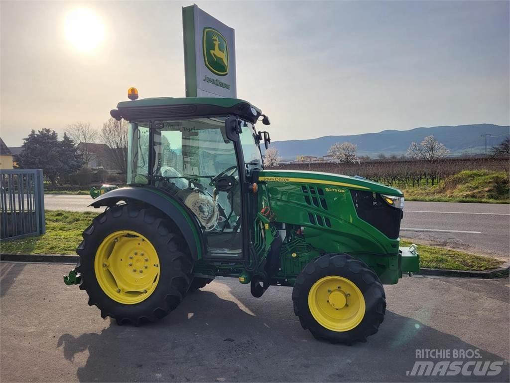John Deere 5075GN Traktoriai