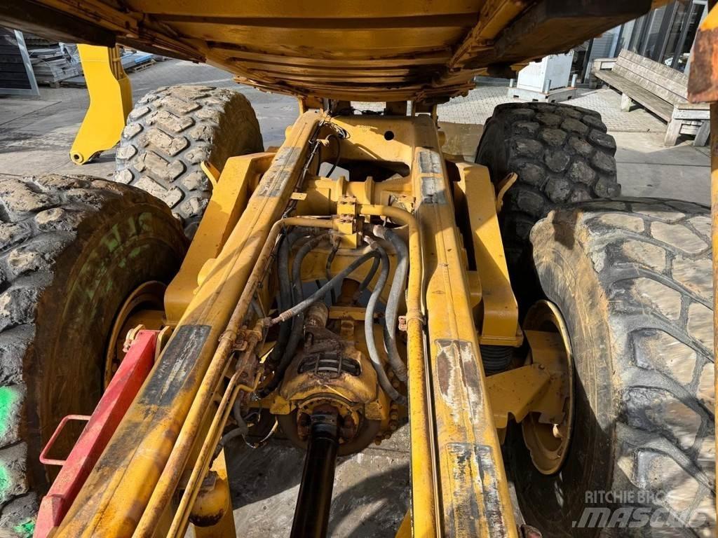 CAT 740 Statybiniai savivarčiai sunkvežimiai