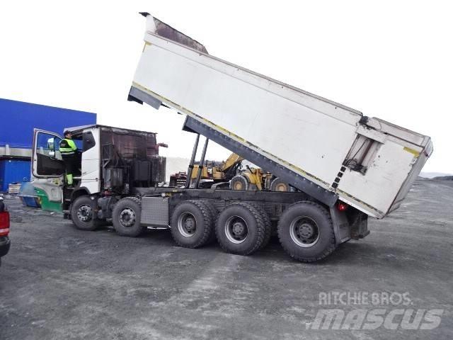 Volvo FH16 750 Savivarčių priekabų vilkikai