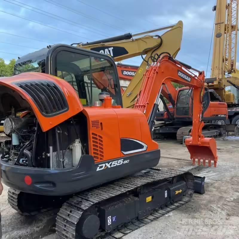 Doosan DX55 Vikšriniai ekskavatoriai
