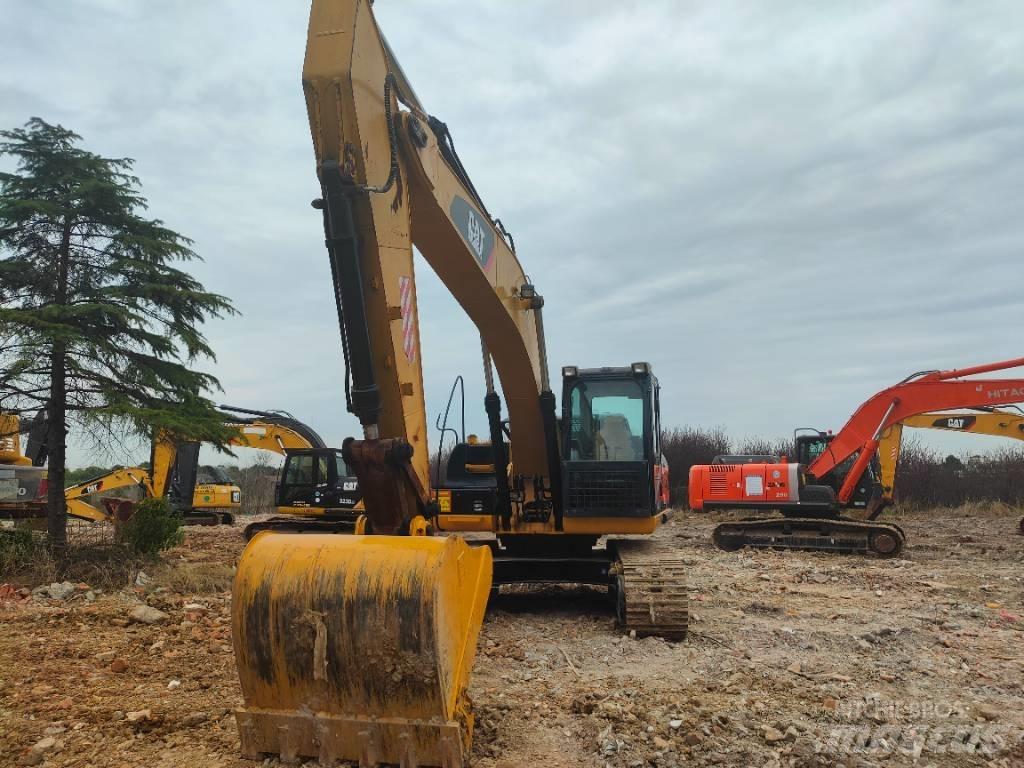 CAT 320 D Vikšriniai ekskavatoriai