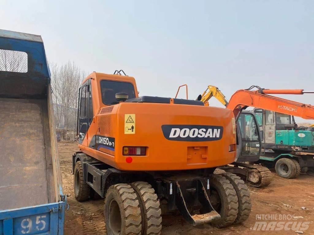 Doosan DH 150W Ratiniai ekskavatoriai