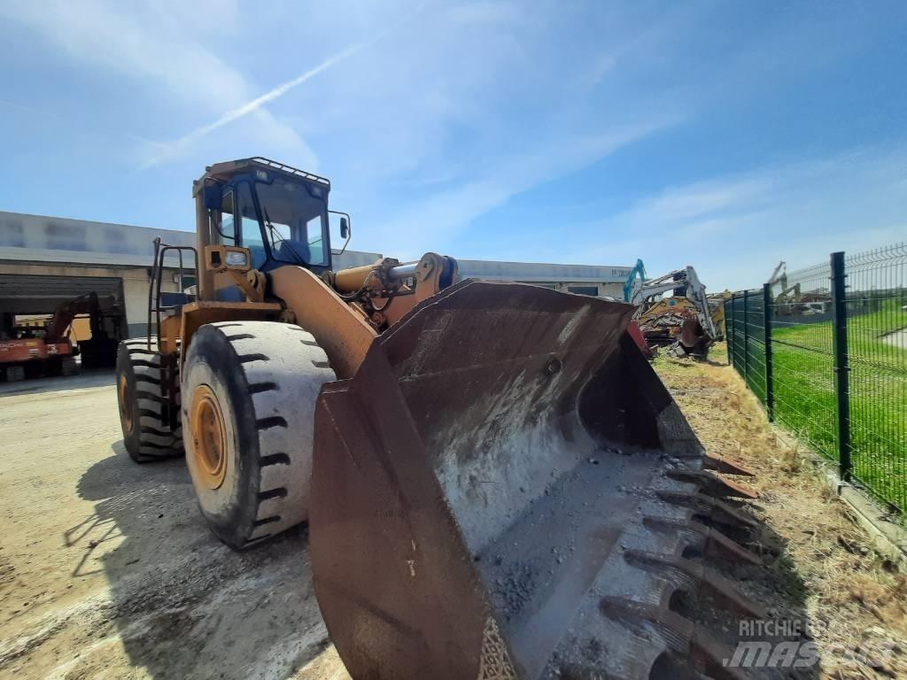 Komatsu WA500 Naudoti ratiniai krautuvai