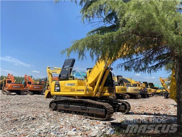 Komatsu PC240-8 Vikšriniai ekskavatoriai