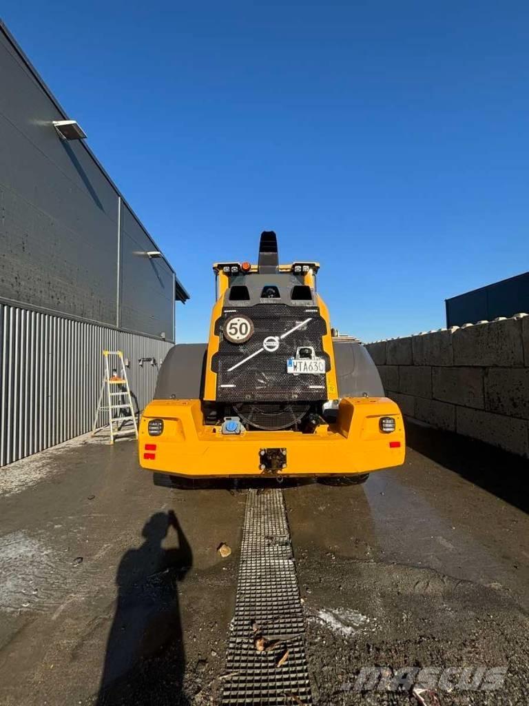 Volvo L 90 H Naudoti ratiniai krautuvai