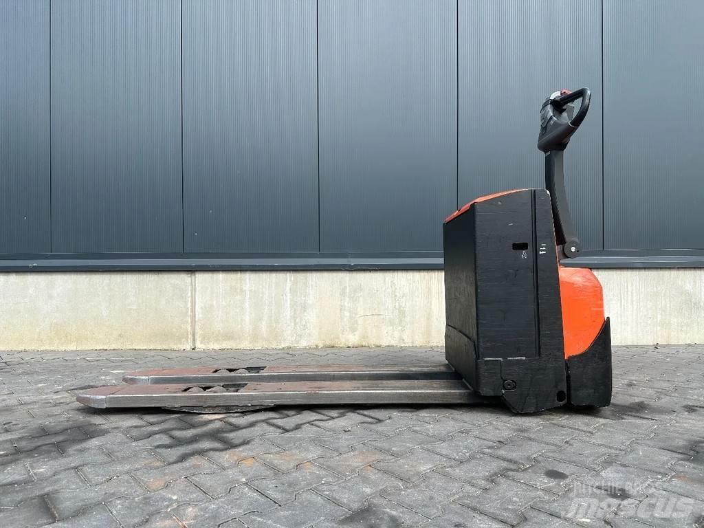BT LWE180 Rankiniai vėžimėliai