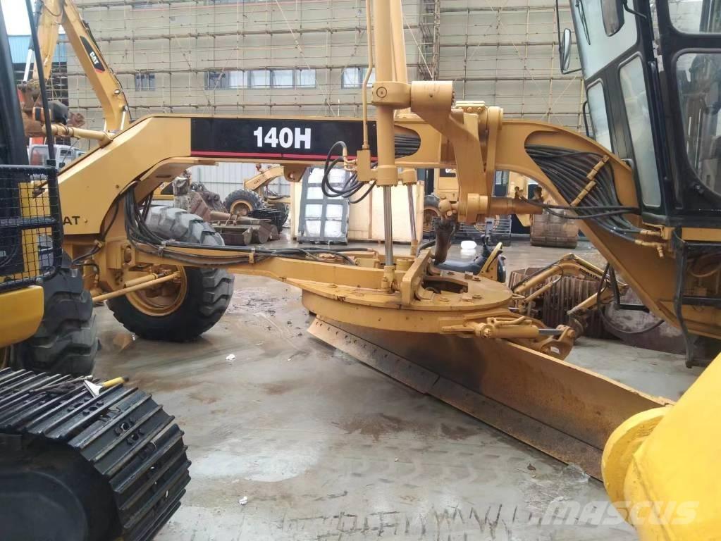 CAT 140 H Greideriai