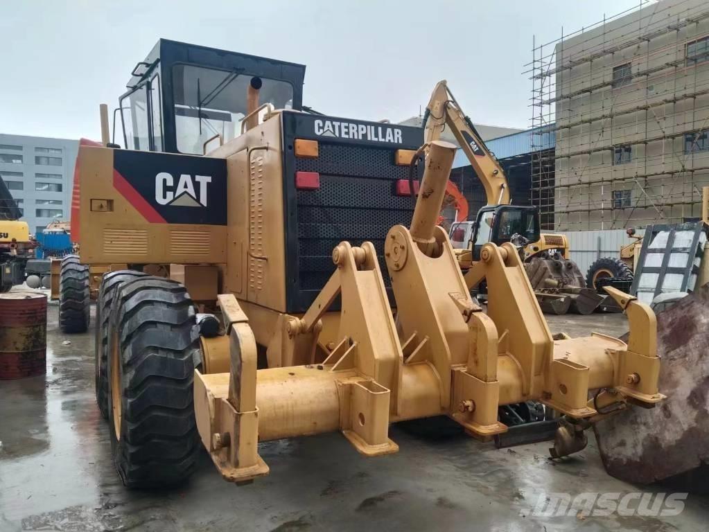CAT 140 H Greideriai