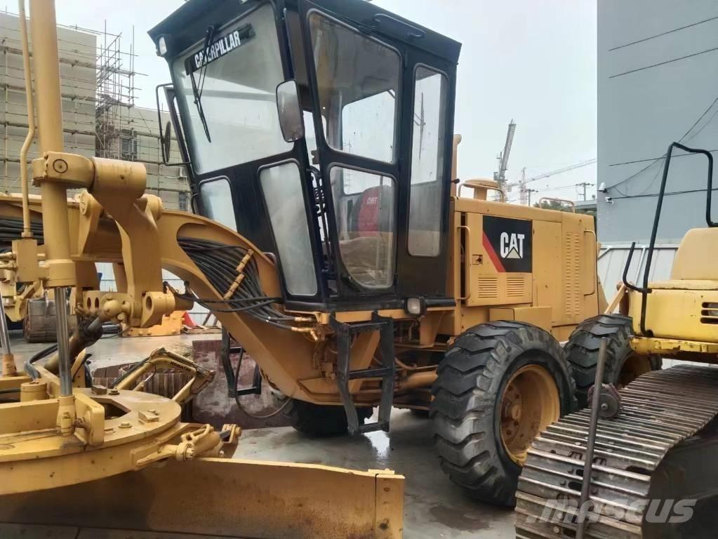 CAT 140 H Greideriai