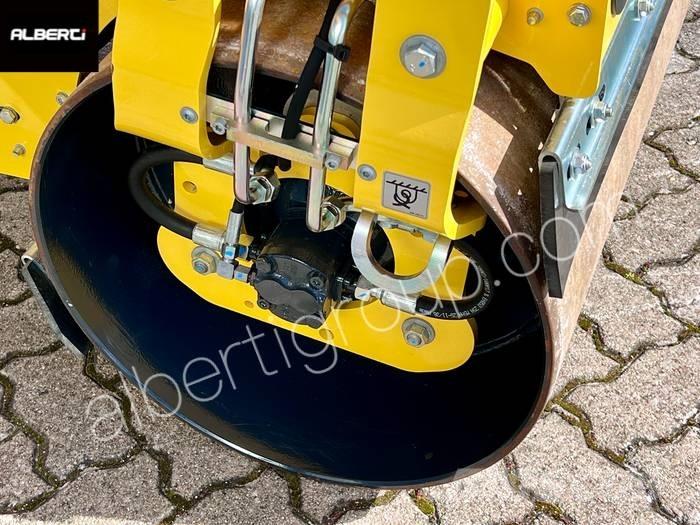Bomag BW 100 AD M-5 Porinių būgnų volai