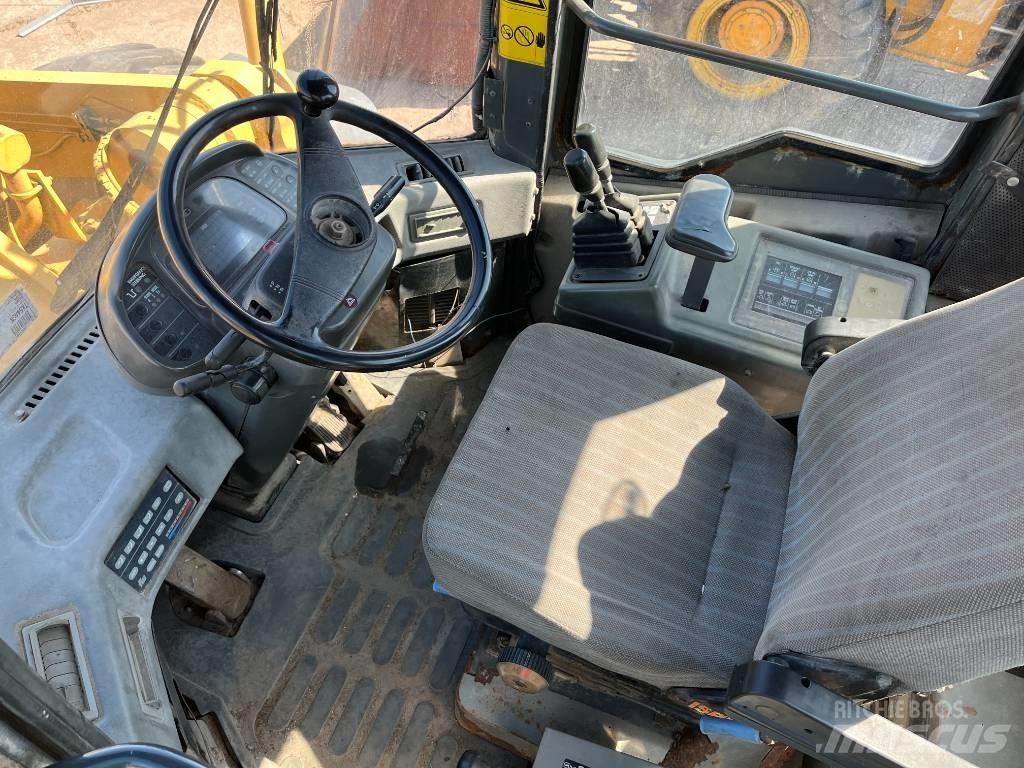 Komatsu WA 480 Naudoti ratiniai krautuvai