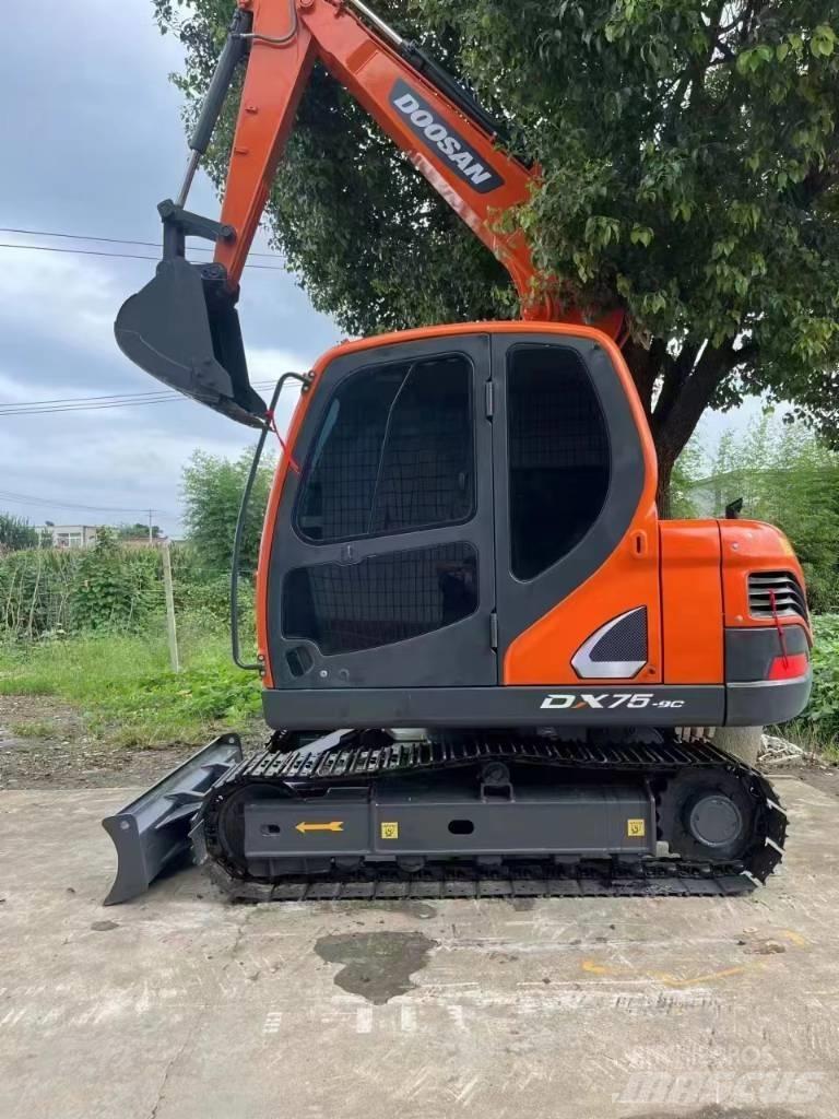 Doosan DX75 Mini ekskavatoriai < 7 t