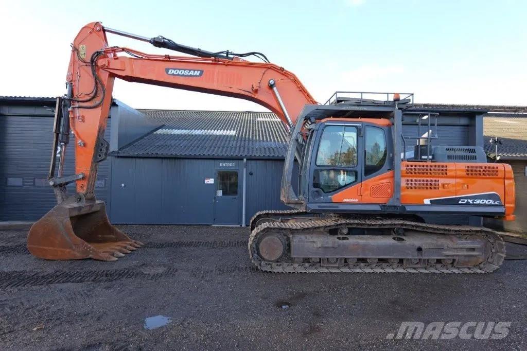 Doosan DX300LC Vikšriniai ekskavatoriai
