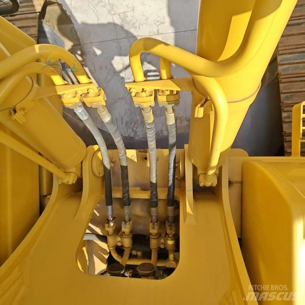 Komatsu PC 220-8 Vikšriniai ekskavatoriai
