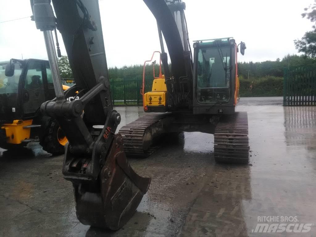 Volvo 210 C Vikšriniai ekskavatoriai