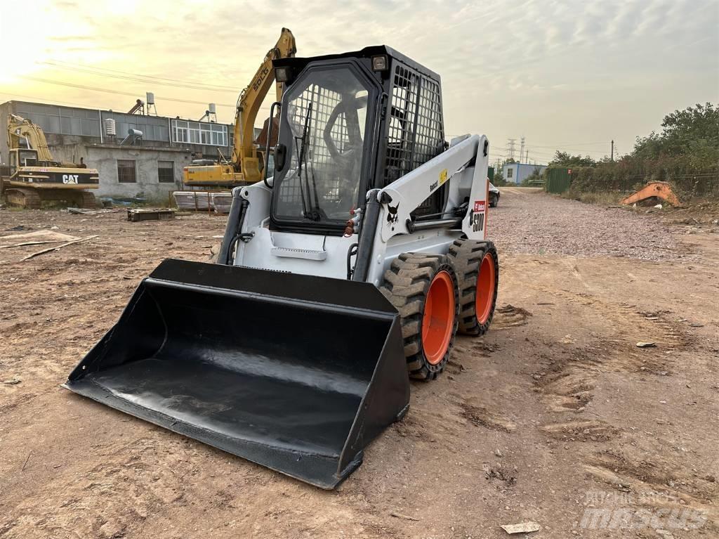 Bobcat S 300 Krautuvai su šoniniu pasukimu