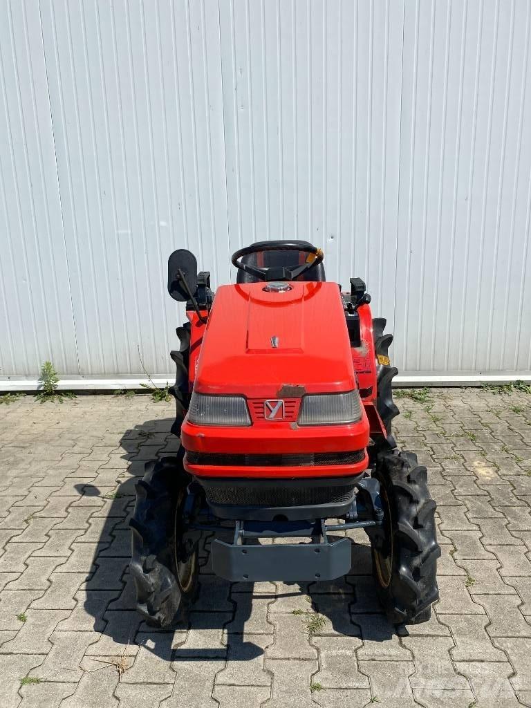 Yanmar KE-3 Naudoti kompaktiški traktoriai
