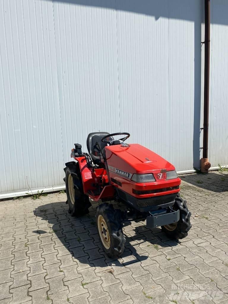Yanmar KE-3 Naudoti kompaktiški traktoriai
