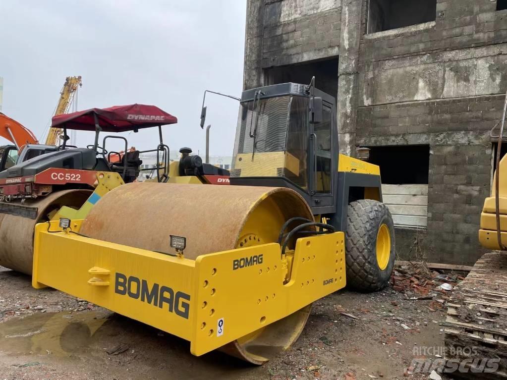Bomag BW 217 Vieno būgno volai