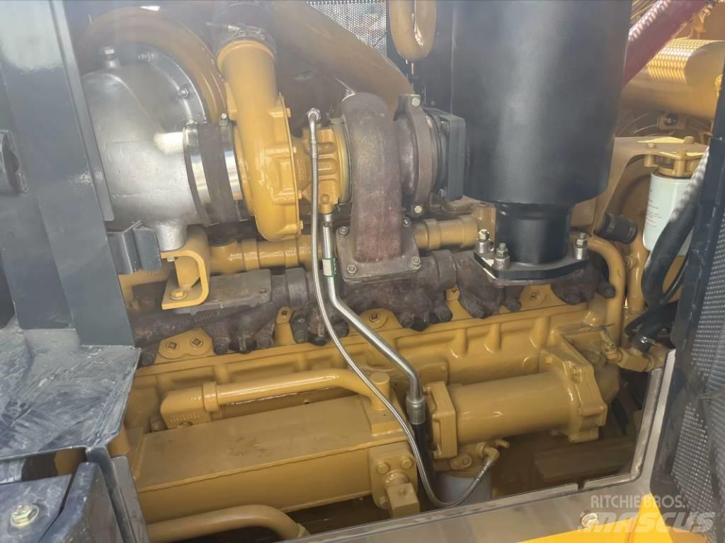 Shantui SD 22 Vikšriniai buldozeriai