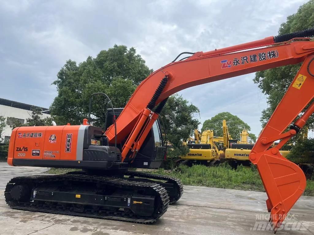 Hitachi ZX 200 Vikšriniai ekskavatoriai