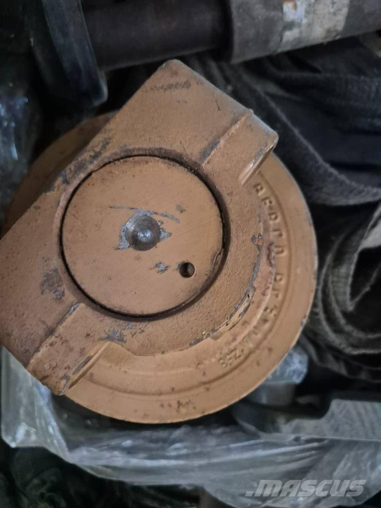 CAT D 6 Vikšrai, grandinės ir važiuoklės