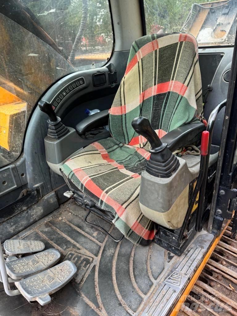 JCB JS 220 LC Vikšriniai ekskavatoriai