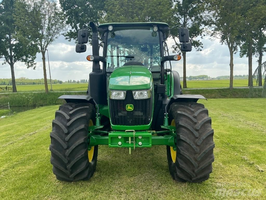 John Deere 5090 M Traktoriai