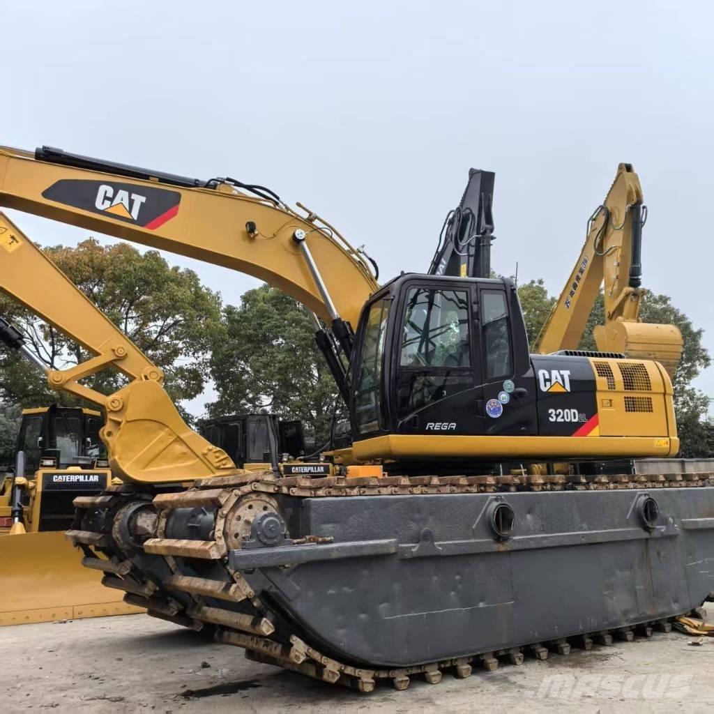 CAT 320 D Amfibiniai ekskavatoriai