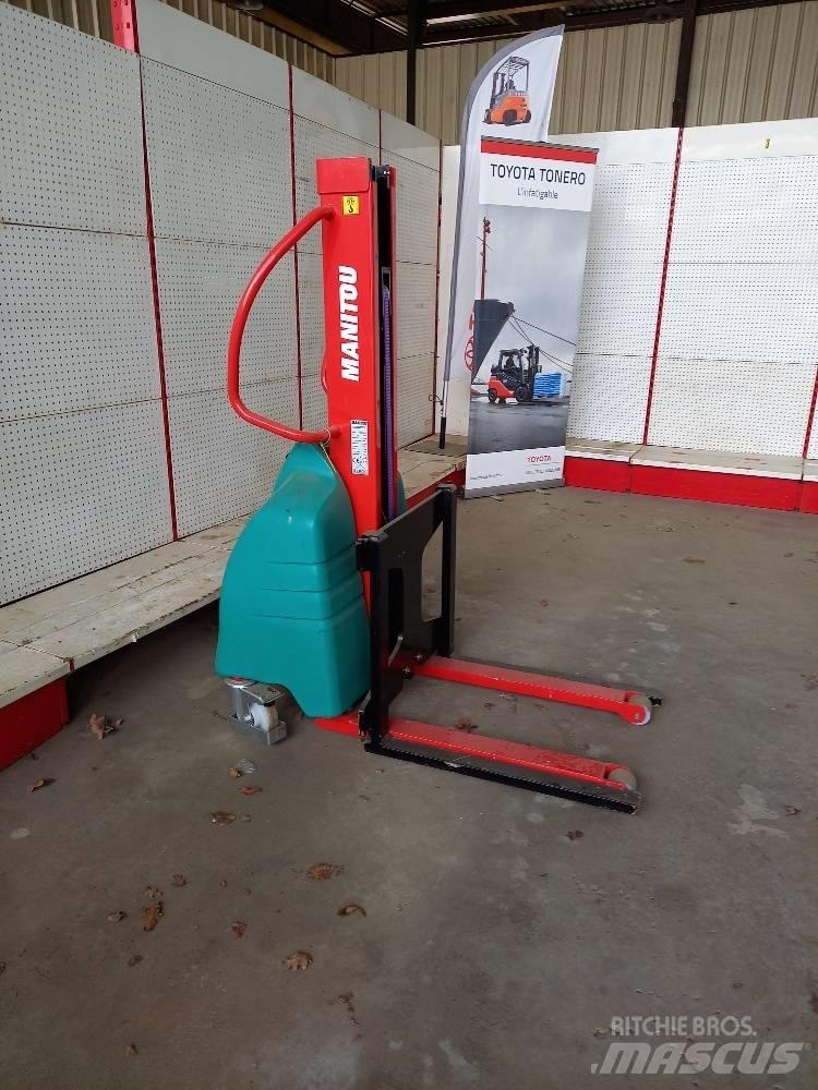 Manitou EB500 Rankiniai vėžimėliai